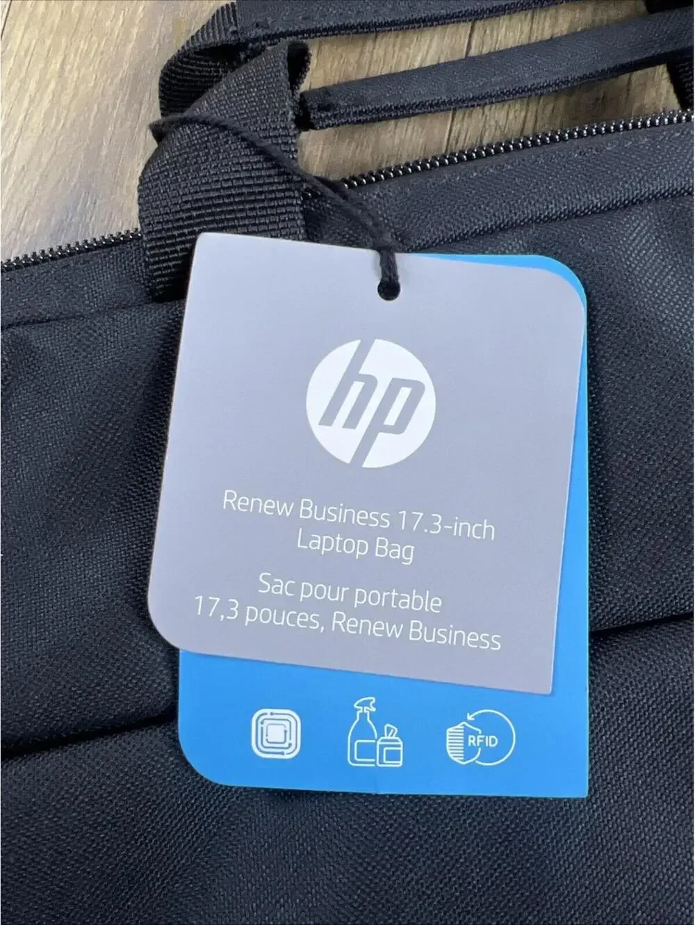 NWT HP 17.3 Laptop Messenger Bag Renew Business Travel Bag Black New Handles